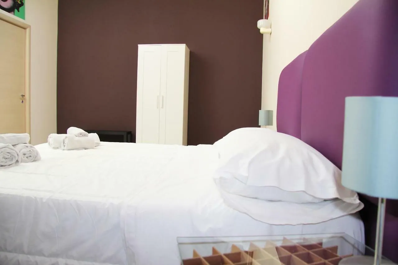 Urban Pop 2 Bnb 카타니아 B&B